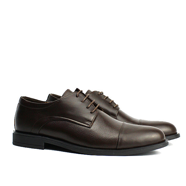04 CHAUSSURE EN CUIR MARRON