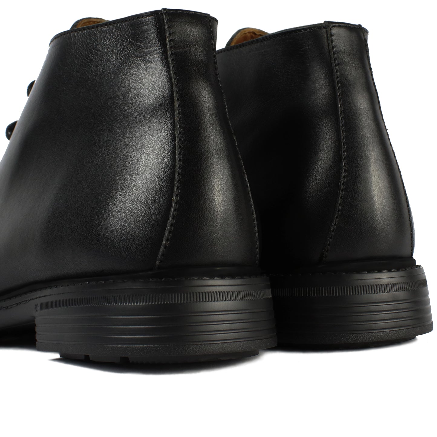 042 BOTTINE EN CUIR NOIR