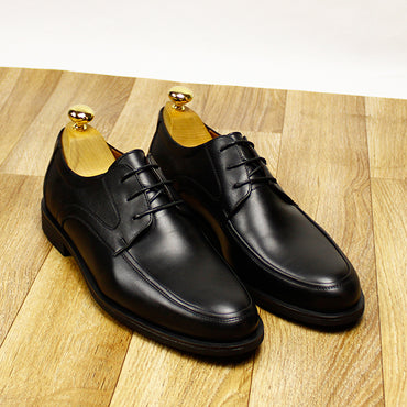 662 CHAUSSURE EN CUIR NOIR