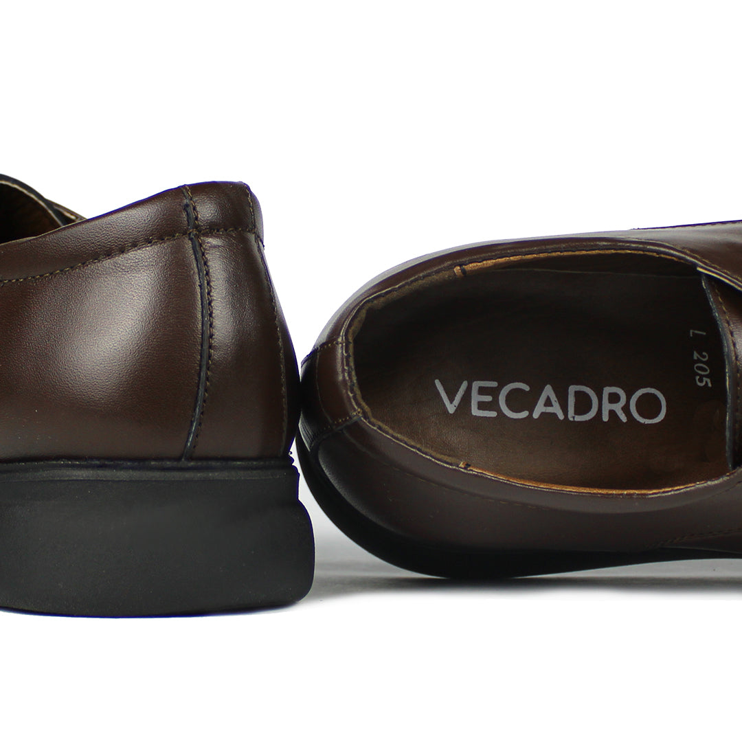 205 CHAUSSURE EN CUIR MARRON