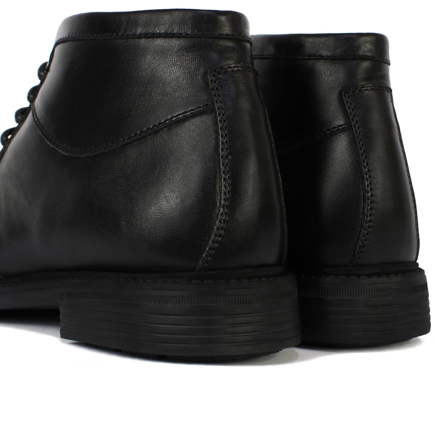 041 BOTTINE EN CUIR NOIR