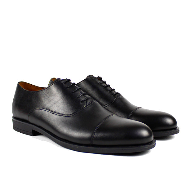 650 CHAUSSURE EN CUIR NOIR